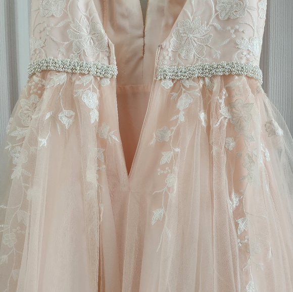 Grad dress - Picture 10 of 16